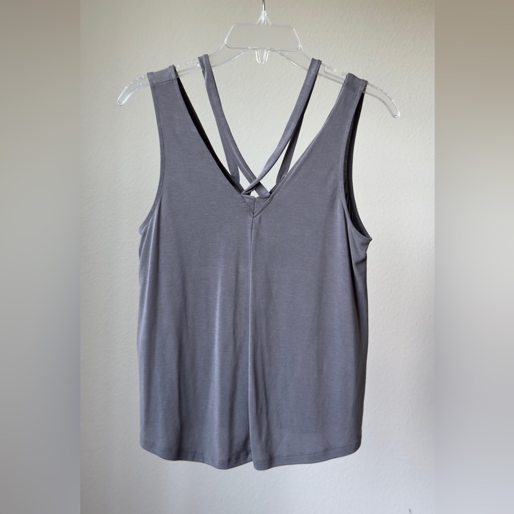 American Eagle Soft Sueded Gray Sleeveless V-Neck Top, size S